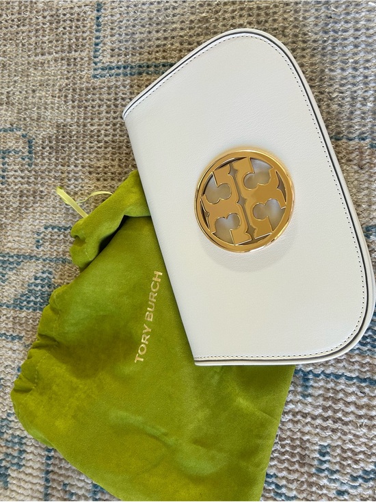 Tory Burch Handbags - Tory Burch White Leather Crossbody with Gold Logo Medallion